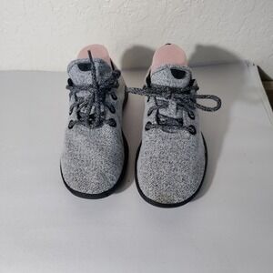 Allbirds Grey and Black wool running shoes size 8 Woman's